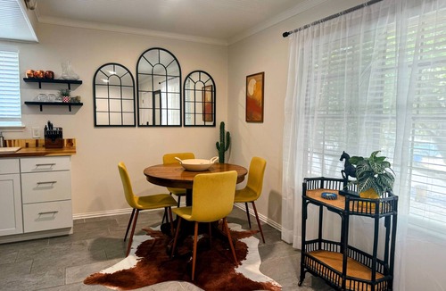 St. Edwards Condo | Remodeled SoCo Home Near Downtown