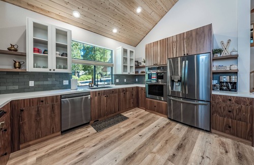 Granite Ridge Cabin | Remodeled Spacious Cabin