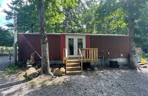 McMinnville Apartment | Remodeled Studio house on a farm