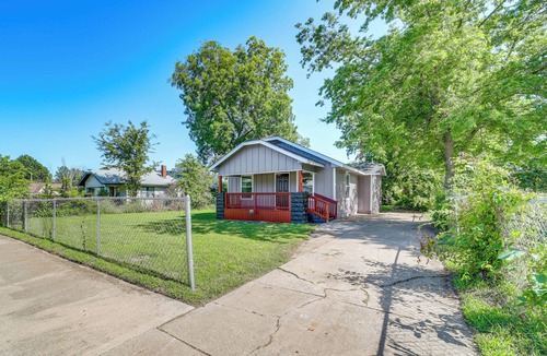 Tulsa Cottage | Remodeled Tulsa House w/Yard ~ 4 Mi to Downtown!