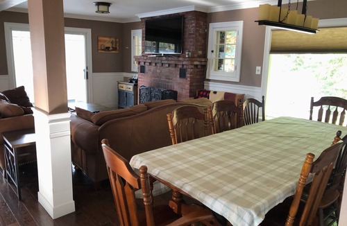 Town of Webb House | REMODELED WATERFRONT ON CHANNEL IN OLD FORGE