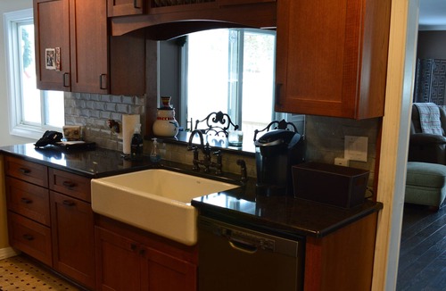 Town of Webb House | REMODELED WATERFRONT ON CHANNEL IN OLD FORGE