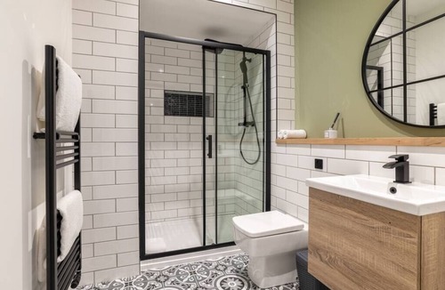 Aberdeen West End Apartment | Remodelled Luxury 3 Bed Apartment