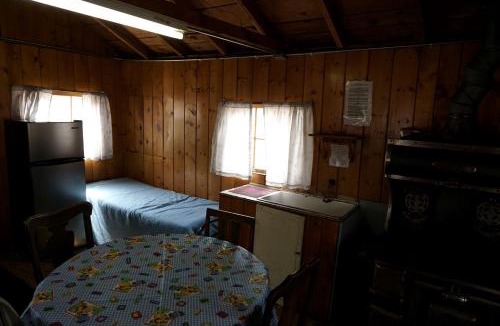 Bellvue House | Remote and Off-Grid Cabin in Poudre Canyon, Perfect for a Fishing Retreat