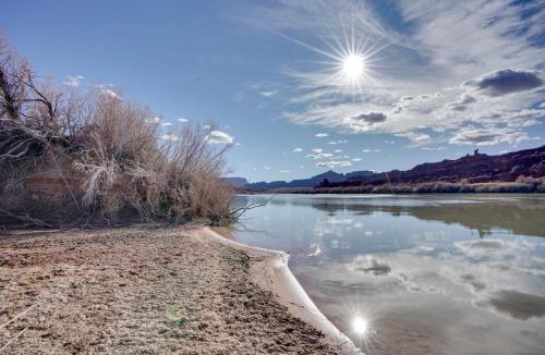 Moab Apartment | Remote Base Camp Disc Golf, Hike, ATV and Views