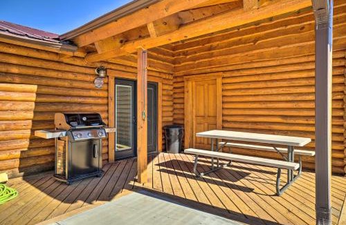 Glendo House | Remote Cabin w/Gas Stove < 7 Mi to Town!