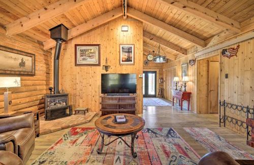 Glendo House | Remote Cabin w/Gas Stove < 7 Mi to Town!