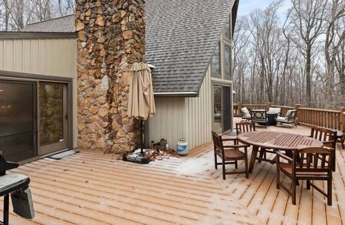 North Coventry Township Cabin | Remote Cozy Getaway in the Woods