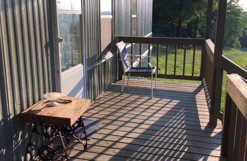 Equality House | Remote entertaining mobile home in the Shawnee National Forest