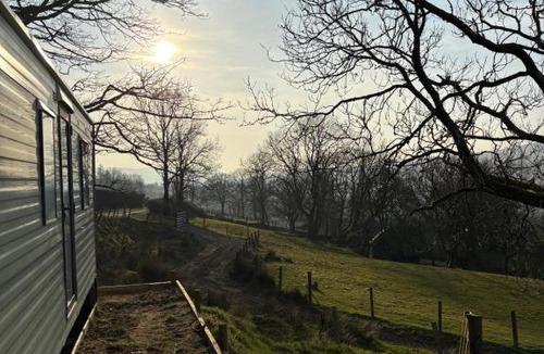 Cranagh Apartment | Remote Mountain View lodge