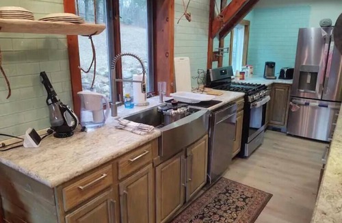 East Haddam House | Remote private, w/5 acre pond and w/Shooting Range @ Devils Hopyard State Park