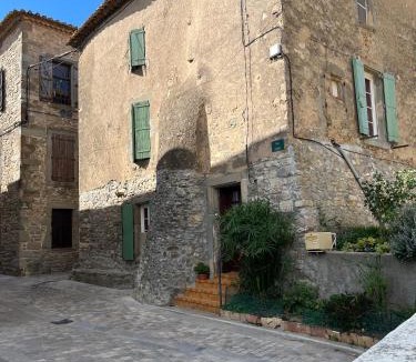 Mailhac Bed & Breakfast | Remparts House