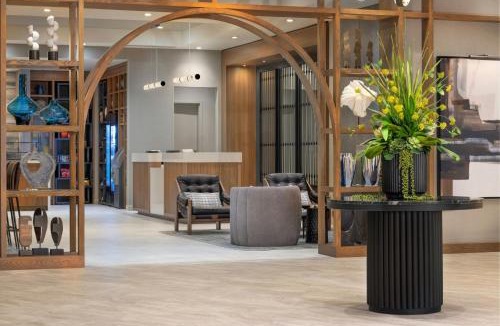 Framingham Hotel | Renaissance Framingham Hotel & Conference Center