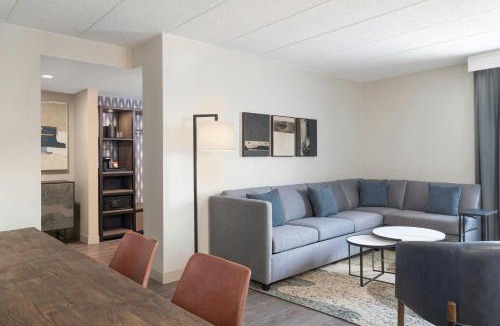 Framingham Hotel | Renaissance Framingham Hotel & Conference Center