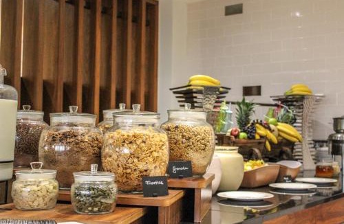 Heathrow Villages Hotel | Renaissance London Heathrow Hotel