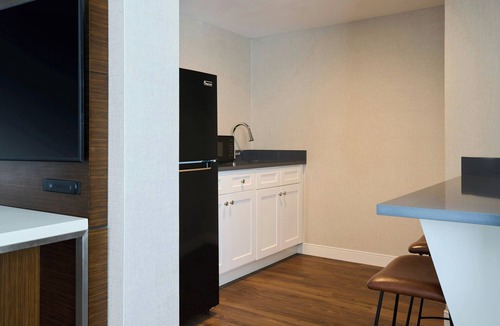 Rutherford Hotel | Renaissance Meadowlands Hotel