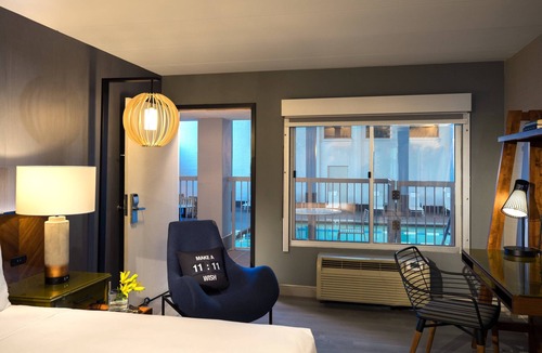 West Bloomington Hotel | Renaissance Minneapolis Bloomington Hotel