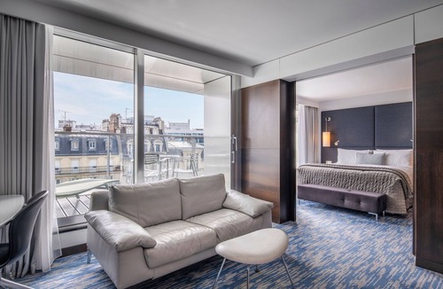 Ternes Hotel | Renaissance Paris Arc de Triomphe Hotel