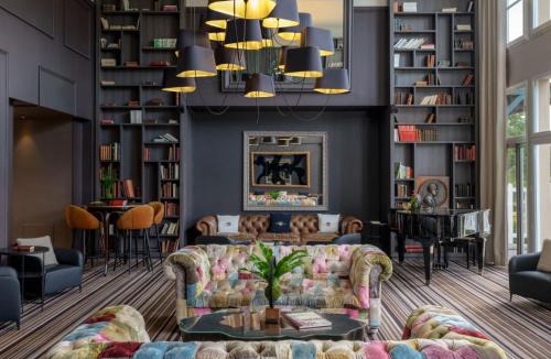 Rueil-Malmaison Hotel | Renaissance Paris Hippodrome de St. Cloud Hotel