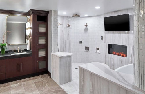 East Florence Resort | Renaissance Shoals Resort & Spa