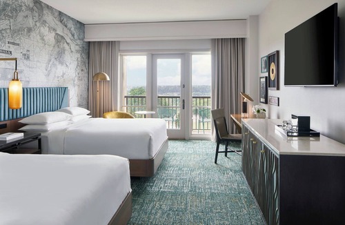 East Florence Resort | Renaissance Shoals Resort & Spa
