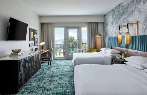 East Florence Resort | Renaissance Shoals Resort & Spa