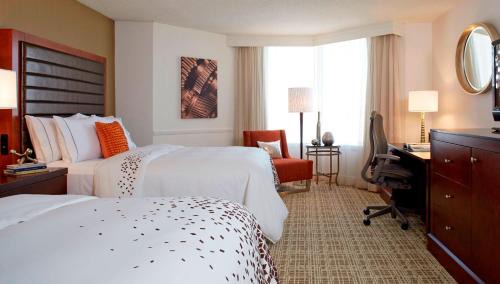 Airport Township Hotel | Renaissance St. Louis Airport Hotel