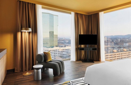 Escher Wyss Hotel | Renaissance Zürich Tower Hotel