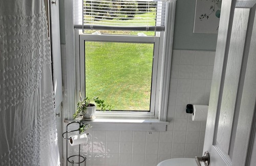 Kiersteadville Cottage | ReNEWd Rest Cottage