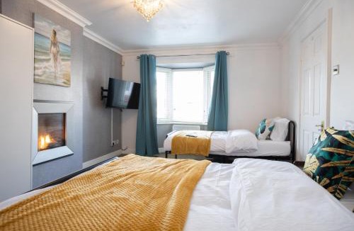 Bolton House | Renfrew House