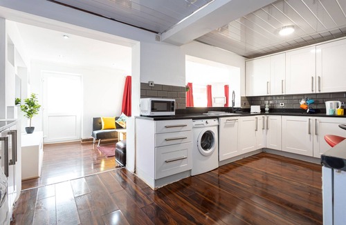 Bolton House | Renfrew House