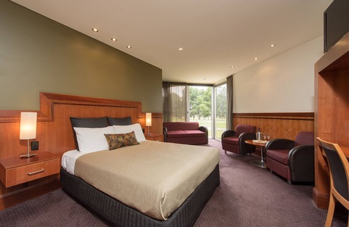 Old Calperum Hotel | Renmark Resort