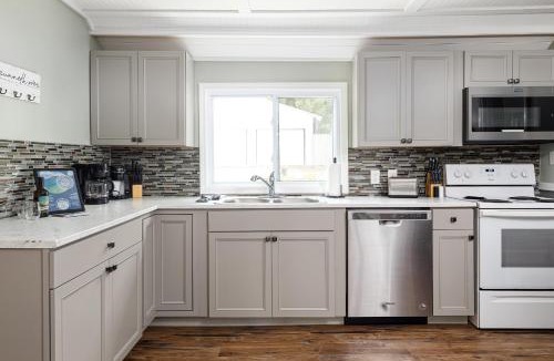 Mayfield House | Rennie Lake Hideaway