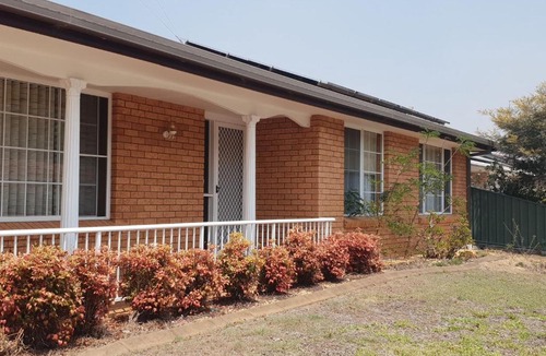 Tuncurry House | Rennies Retreat