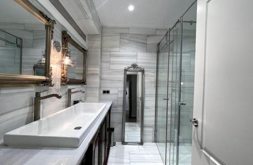 Najera Apartment | Reno'd Heritage Camino Apartment