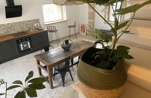 Istres House | Renovated mansion