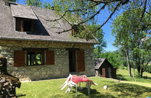 Saint-Pierre-d'Entremont Ski Chalet | Renovated barn. Pets welcome!