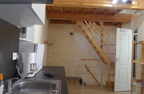 Castelnau-de-Montmiral Apartment | Renovated studio in medieval village