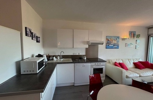 Argeles Plage Apartment | Renovated 1-bed apartment, near beach, secure parking