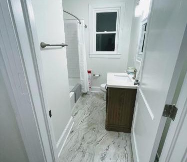 Forest Hills House | Renovated 1 bedroom in Forest Hills - A
