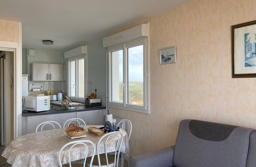 Saint-Jean-de-Monts Apartment | Renovated 1-bedroom seafront apartment with garage