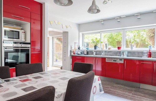 Amidonniers - Caffarelli Condo | Renovated 130m2 apartment in RDJ with office, garden and parking in town center