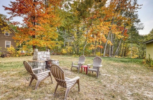 Penobscot House | Renovated 19th-Century Farmhouse w/270 Feet of Waterfront & Sunset Views