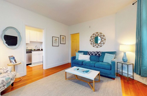 Cleveland Circle Apartment | Renovated 1BED, Steps to MBTA, Shops & Restaurants
