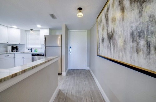 St. Petersburg Condo | Renovated 2 bed 2 bath condo with marina view