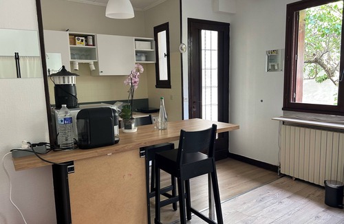 Issy-les-Moulineaux Apartment | Renovated 22m² studio with private tree-lined courtyard