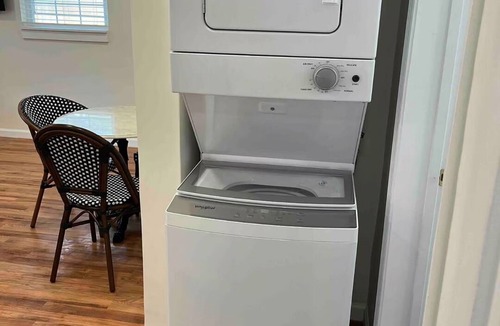 Reynoldstown House | Renovated 2BR Bungalow - 0.1 Mi to MARTA/BeltLine