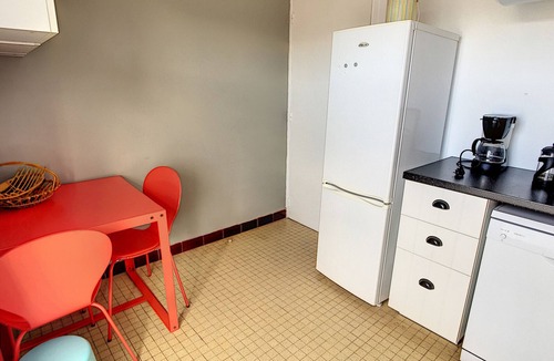 Palavas-les-Flots Apartment | Renovated 2BR for 6 with parking near beach - Palavas
