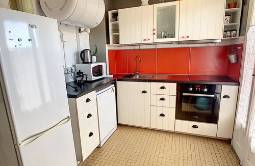 Palavas-les-Flots Apartment | Renovated 2BR for 6 with parking near beach - Palavas