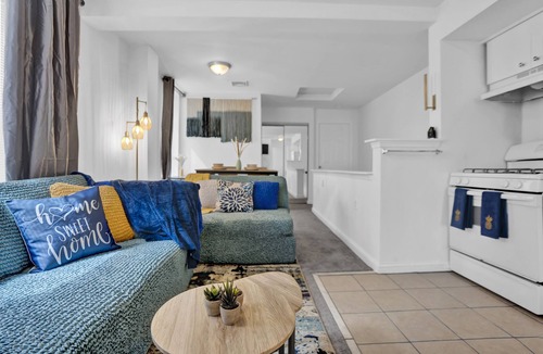 Germantown Apartment | Renovated 2BR in Germantown